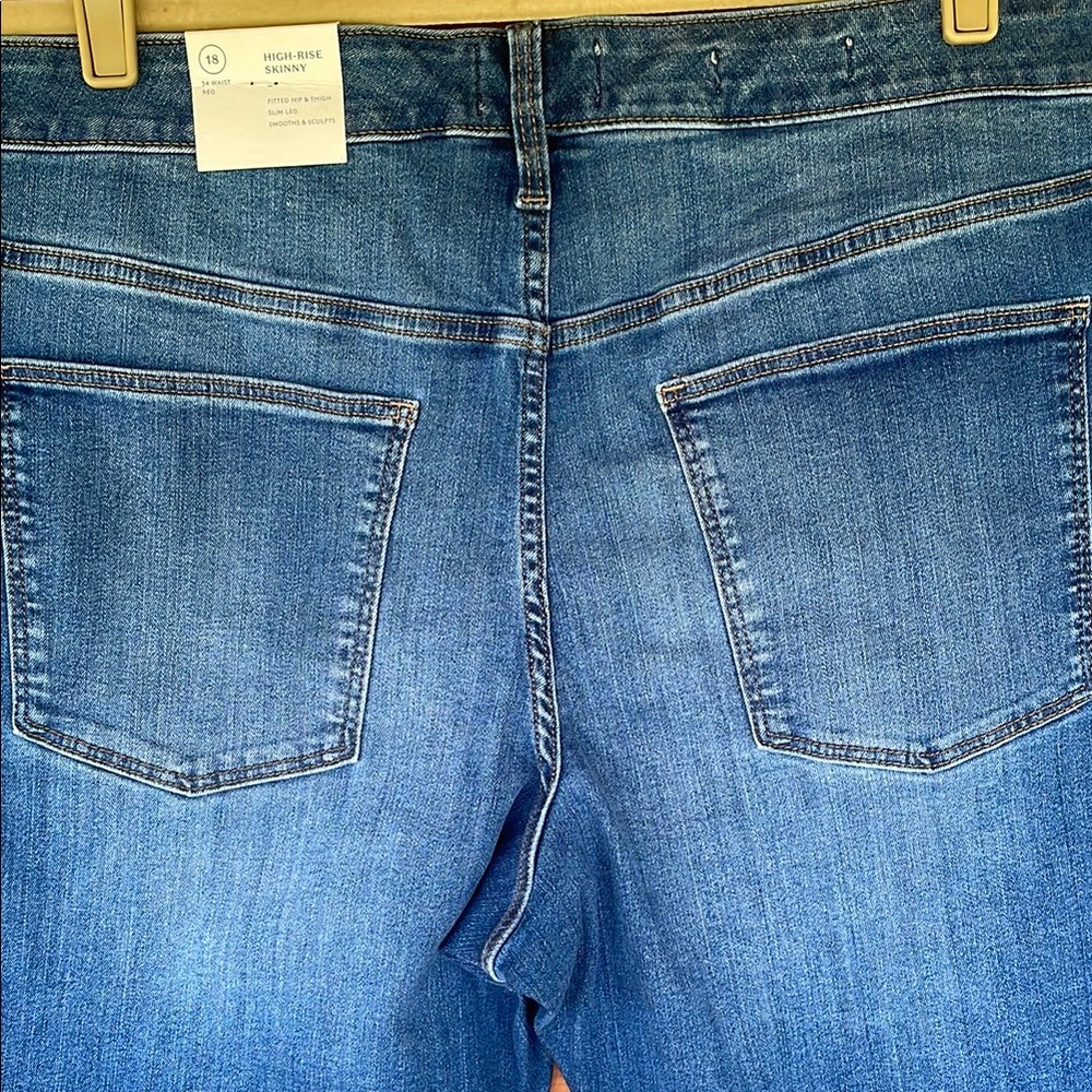 Universal Threads Distressed High Rise Skinny Jeans Plus Size 18 New with Tags - Picture 6 of 11